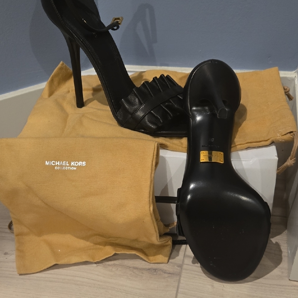 Michael Kors Black Ruffle Heels - Picture 4 of 5